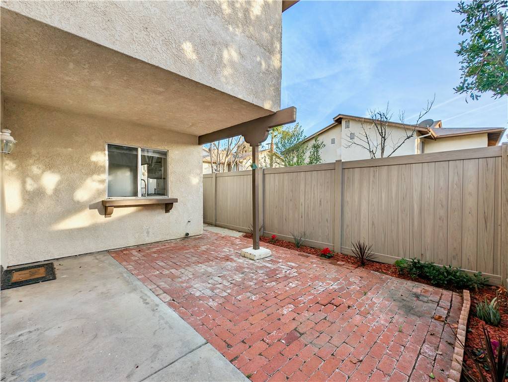 Chatsworth, CA 91311,10341 Canoga Avenue #4