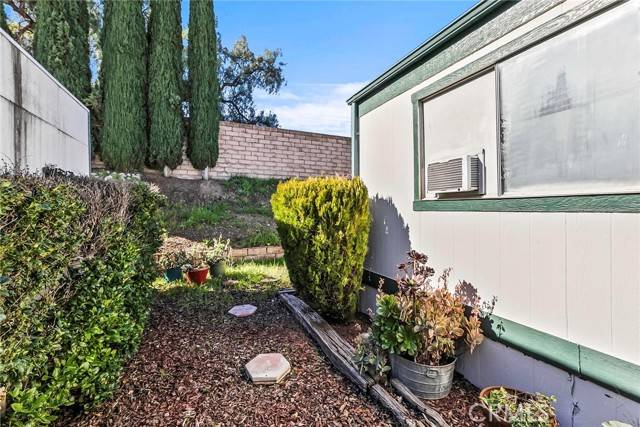 Castaic, CA 91384,31205 Lakeview