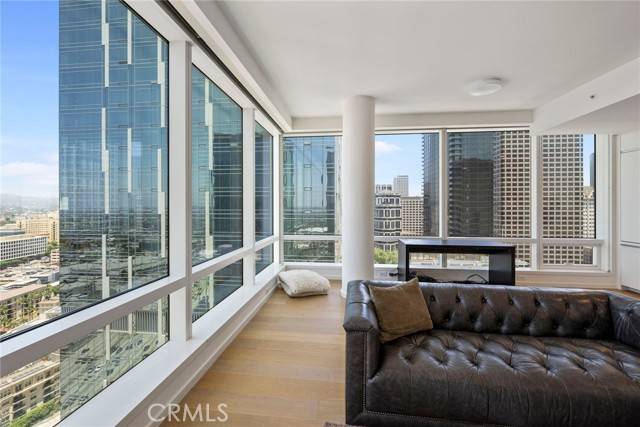 Los Angeles, CA 90017,877 Francisco Street #3102