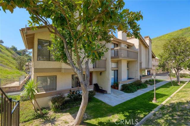 Calabasas, CA 91302,26014 Alizia Canyon Drive #C