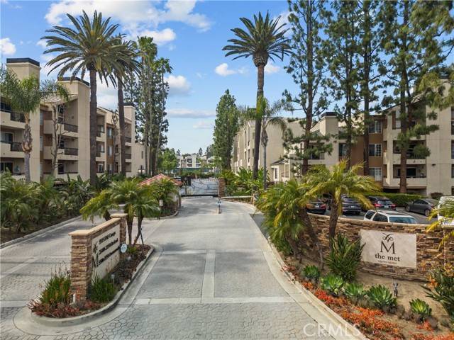 Woodland Hills, CA 91367,5535 Canoga Avenue #135