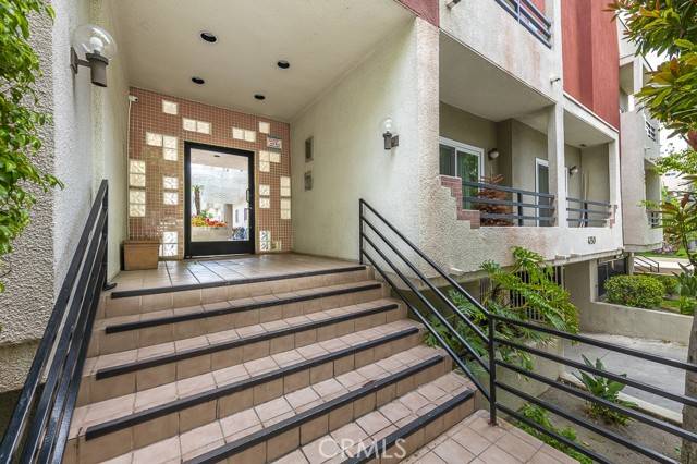 Sherman Oaks, CA 91423,4350 Stern Avenue #3