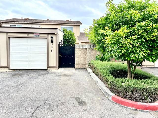 North Hills, CA 91343,8607 Burnet Avenue #H