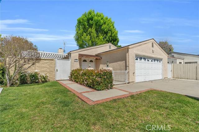 Van Nuys, CA 91406,16017 Archwood Street