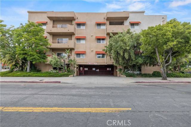 Northridge, CA 91325,9610 Zelzah Avenue #306