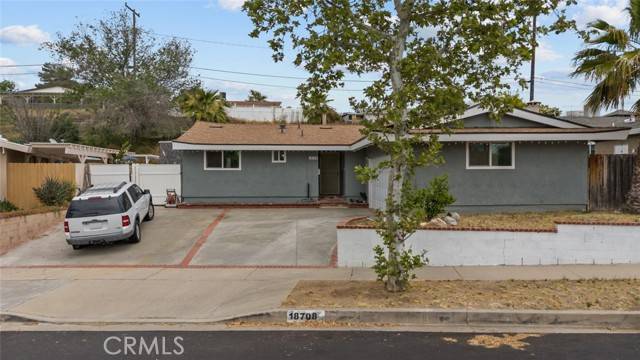 Canyon Country, CA 91351,18708 Bainbury Street