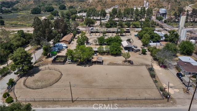 Newhall, CA 91321,20821 Placerita Canyon Road