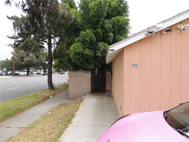 Winnetka, CA 91306,8856 Fullbright Avenue