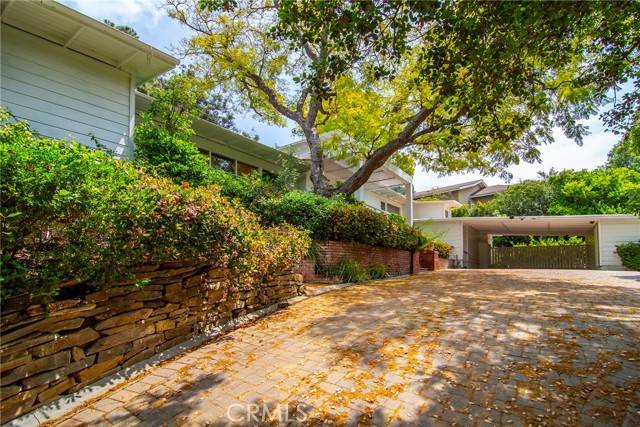 Sherman Oaks, CA 91403,15300 Kingswood Lane