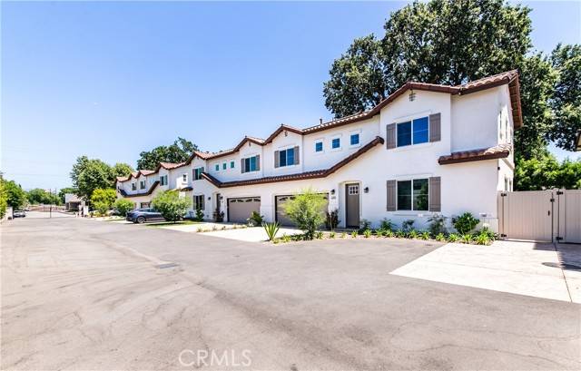 Newhall, CA 91321,24761 Valley Street