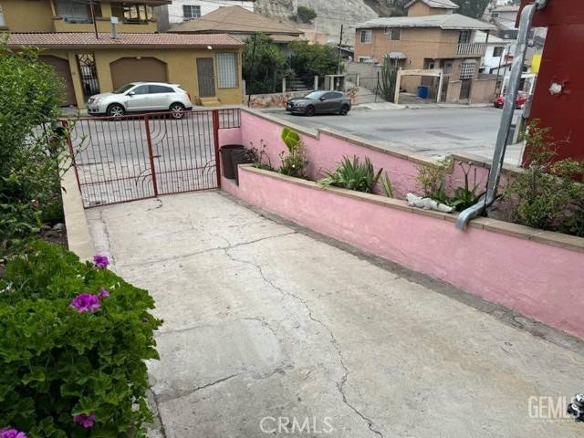 Outside Area (inside Ca), CA 22634,16 Calle Popocatepetl