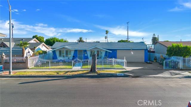 Arleta, CA 91331,9945 Stanwin Avenue