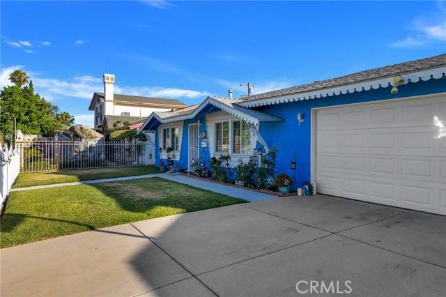 Arleta, CA 91331,9945 Stanwin Avenue