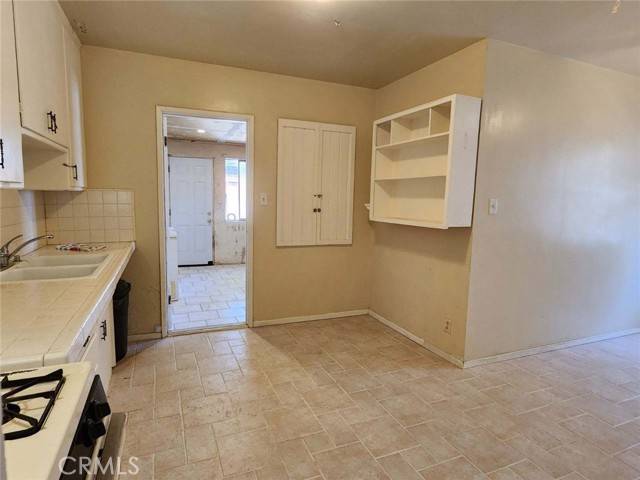 Newhall, CA 91321,25077 De Wolfe Road