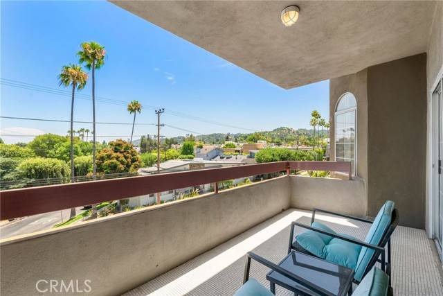 Sherman Oaks, CA 91423,4301 Fulton Avenue #301