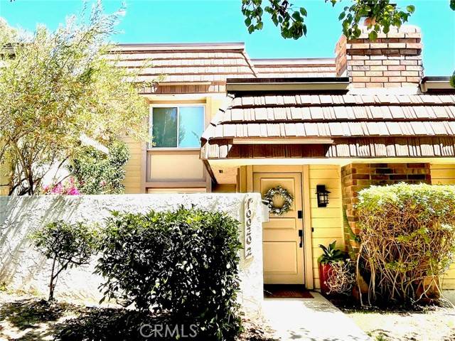 Chatsworth, CA 91311,10020 Larwin Avenue #2