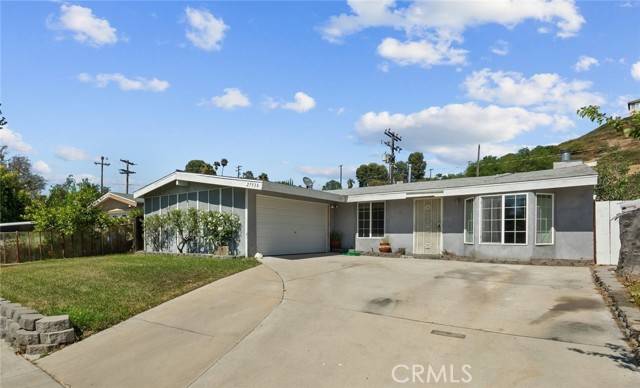 Canyon Country, CA 91351,27538 Crossglade Avenue