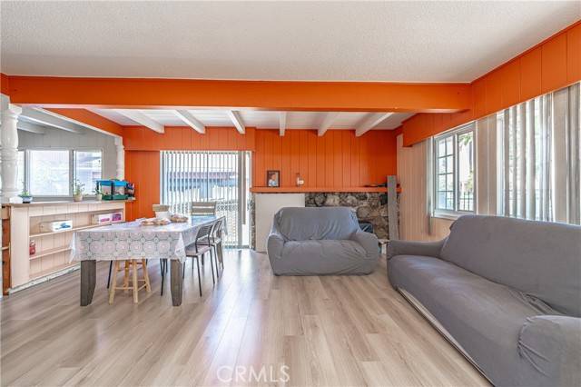 Panorama City, CA 91402,14048 Roscoe Boulevard