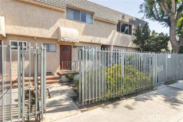 Northridge, CA 91325,17041 Roscoe Boulevard #9