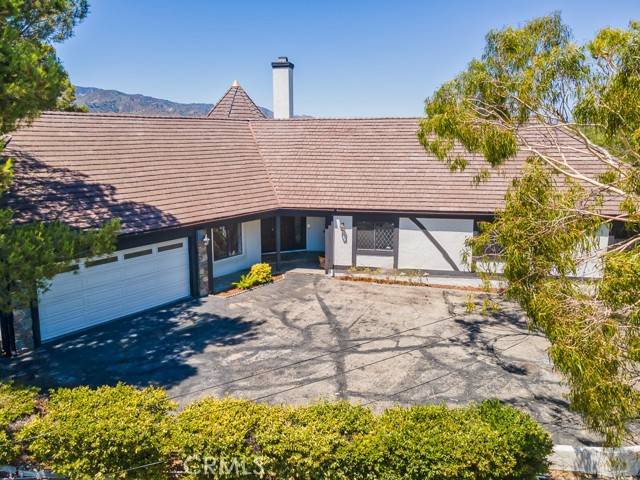 Newhall, CA 91321,23161 8th Street