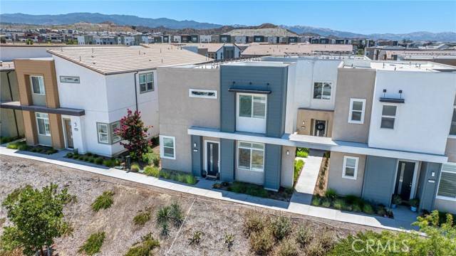 Valencia, CA 91381,27616 Sky Mesa Place