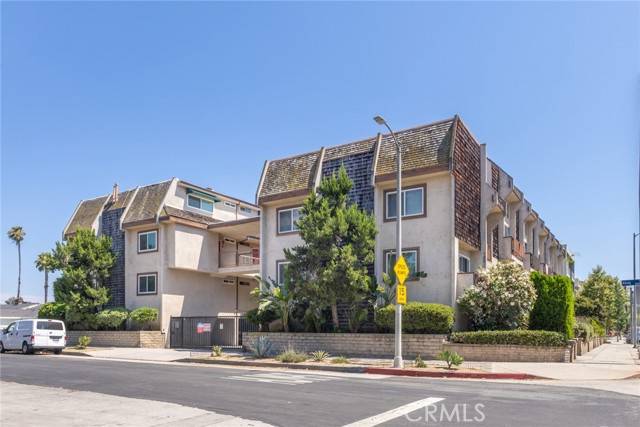 Studio City, CA 91604,4660 Coldwater Canyon Avenue #22