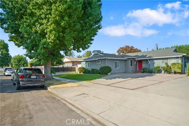 Reseda, CA 91335,6916 Claire Avenue