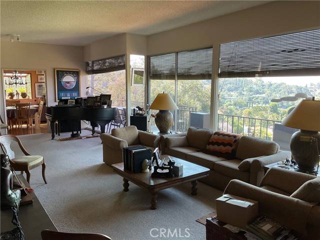 Los Angeles, CA 90046,7420 Mulholland Drive