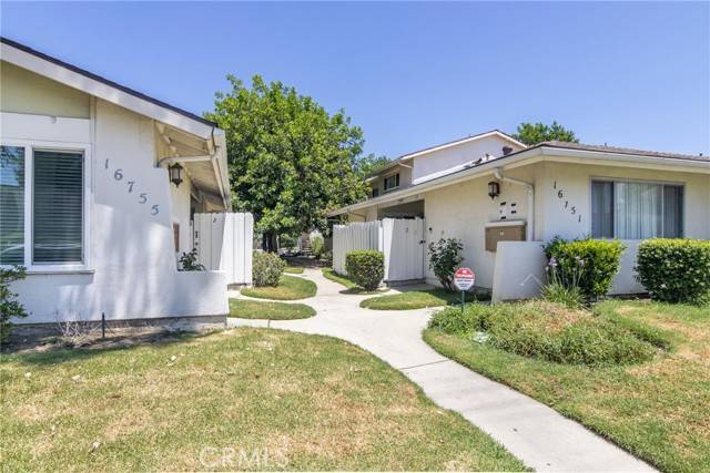 Northridge, CA 91343,16755 Parthenia Street #5