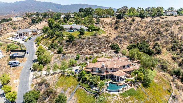 Newhall, CA 91321,24533 Desert Avenue