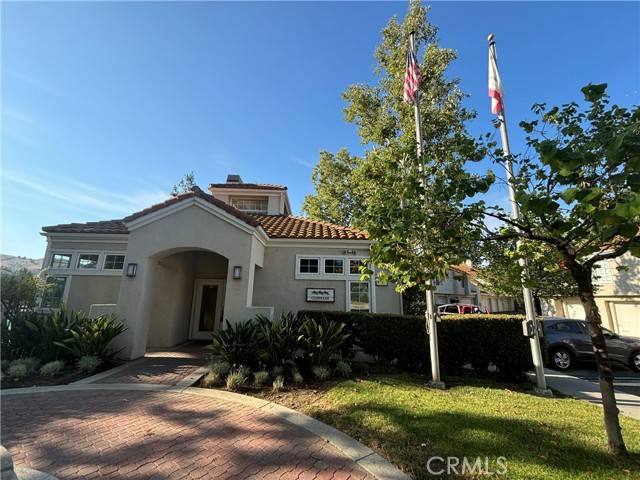 Agoura Hills, CA 91301,4240 Lost Hills Road #2704