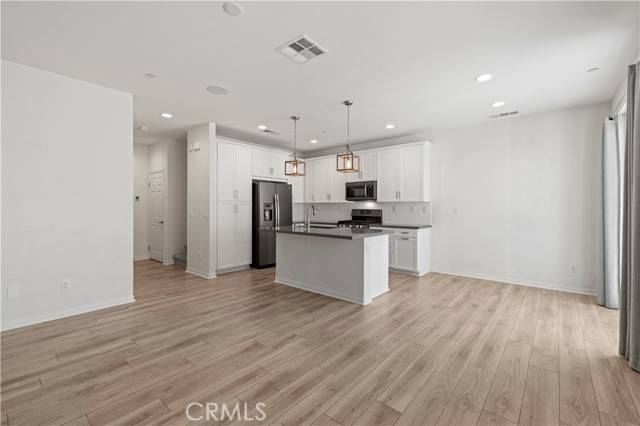 Panorama City, CA 91402,14613 W Del Playa Street