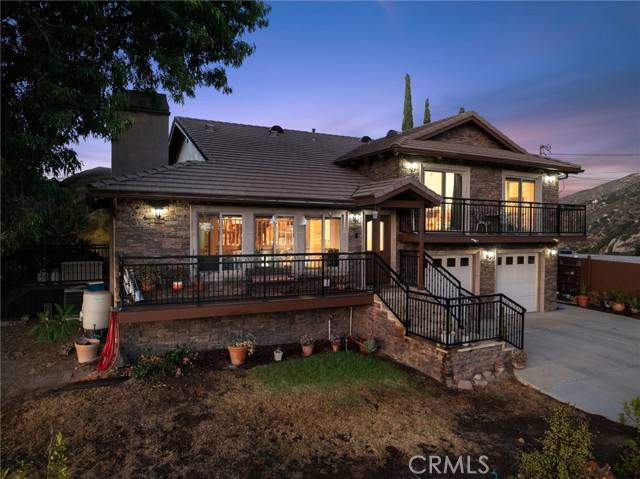 Simi Valley, CA 93063,956 Crown Hill Drive