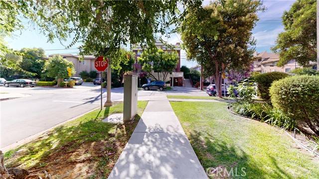 Sherman Oaks, CA 91403,14569 Benefit Street #102