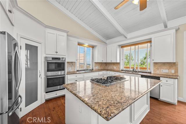West Hills, CA 91304,8462 HILLCROFT Drive