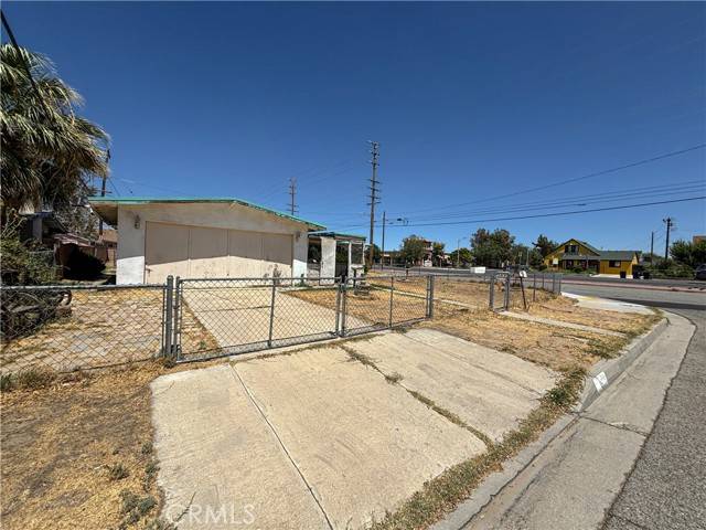 Lancaster, CA 93534,1003 W Avenue J6