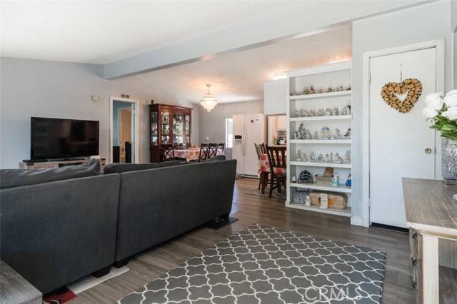 Newhall, CA 91321,22611 13th Place
