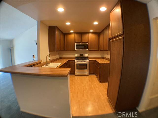 Northridge, CA 91325,18427 Vincennes Street #8