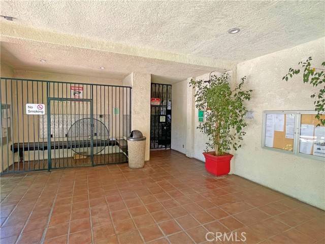 Encino, CA 91316,5460 White Oak Avenue #306C