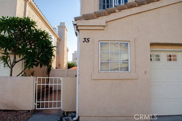 Panorama City, CA 91402,14300 Terra Bella Street #35