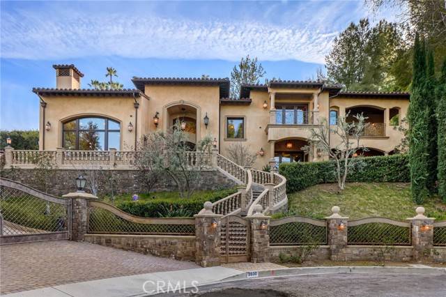 Encino, CA 91436,3930 Royal Oak Place