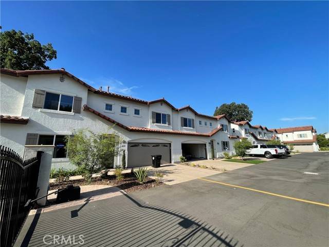 Newhall, CA 91321,24751 Valley Street