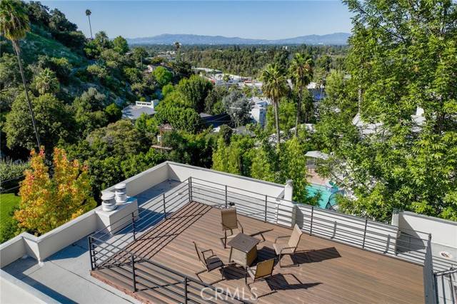 Studio City, CA 91604,4148 Sunswept Drive