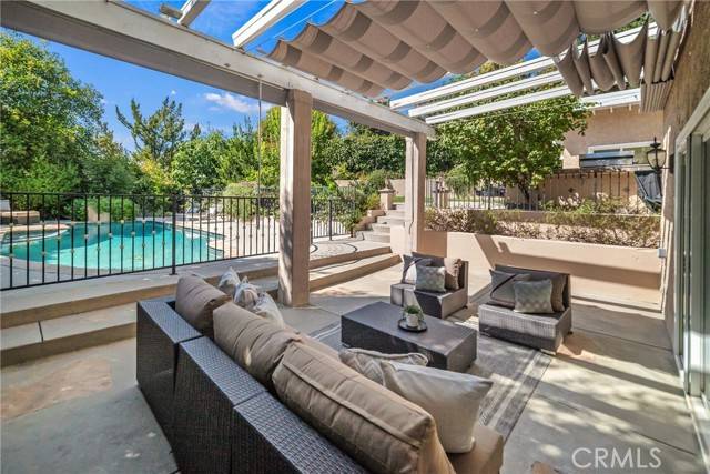 Calabasas, CA 91302,4211 Meadow Lark Drive