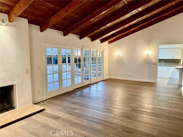 Woodland Hills, CA 91364,23172 Gainford Street