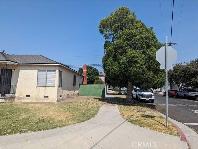 Panorama City, CA 91402,14229 Burton Street