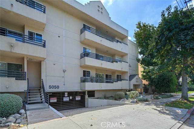 Sherman Oaks, CA 91423,5050 Coldwater Canyon Avenue #303