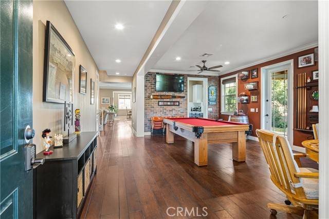 Saugus, CA 91350,22368 Driftwood Court