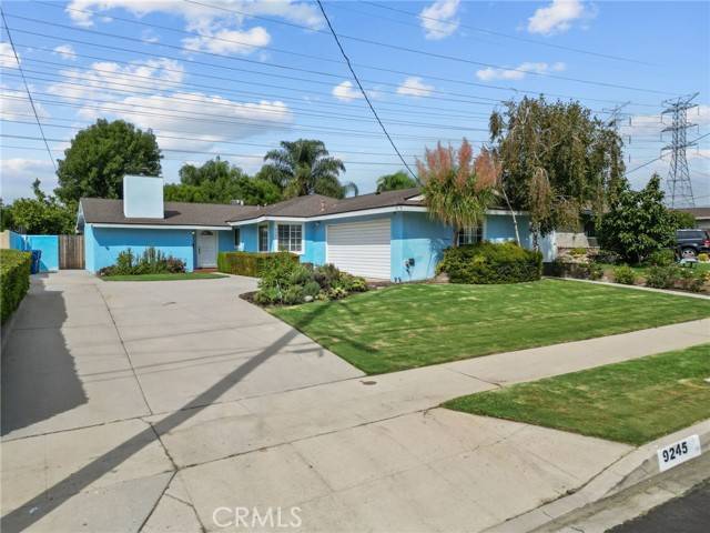 Northridge, CA 91324,9245 Geyser Avenue