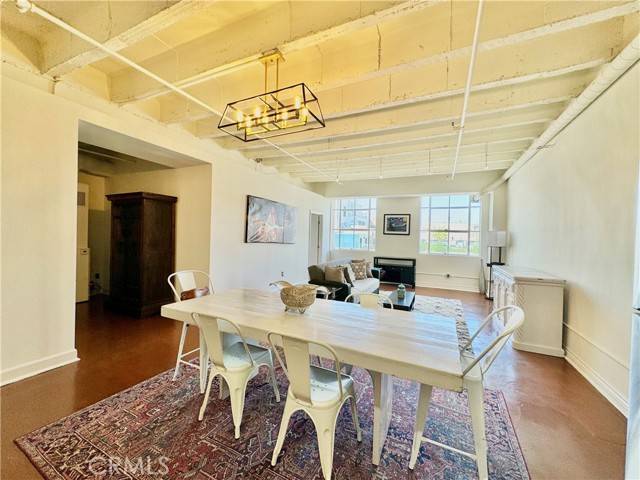 Los Angeles, CA 90013,312 W 5th Street #323